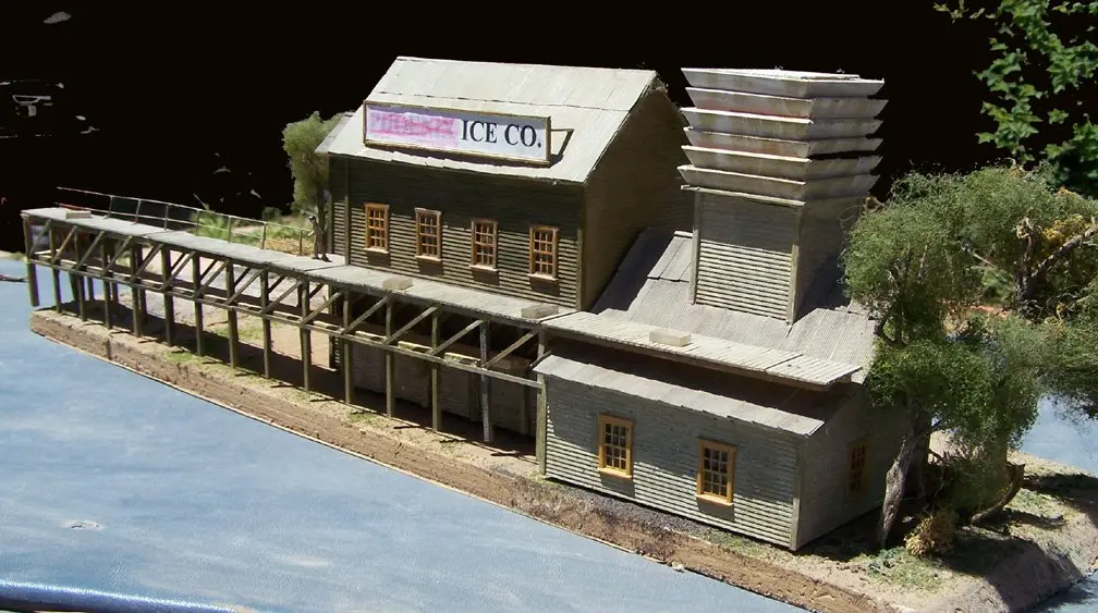 Scratch built Ice House and Loading Platform - Model Railroad Ballast